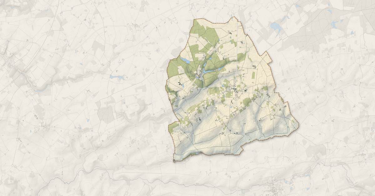 Portrait cartographique de La Chapelle-Blanche-Saint-Martin : relief, eau, forêts, bâti et voies, calculés à partir des données de l'IGN
