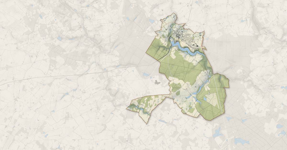 Portrait cartographique de Château-la-Vallière : relief, eau, forêts, bâti et voies, calculés à partir des données de l'IGN