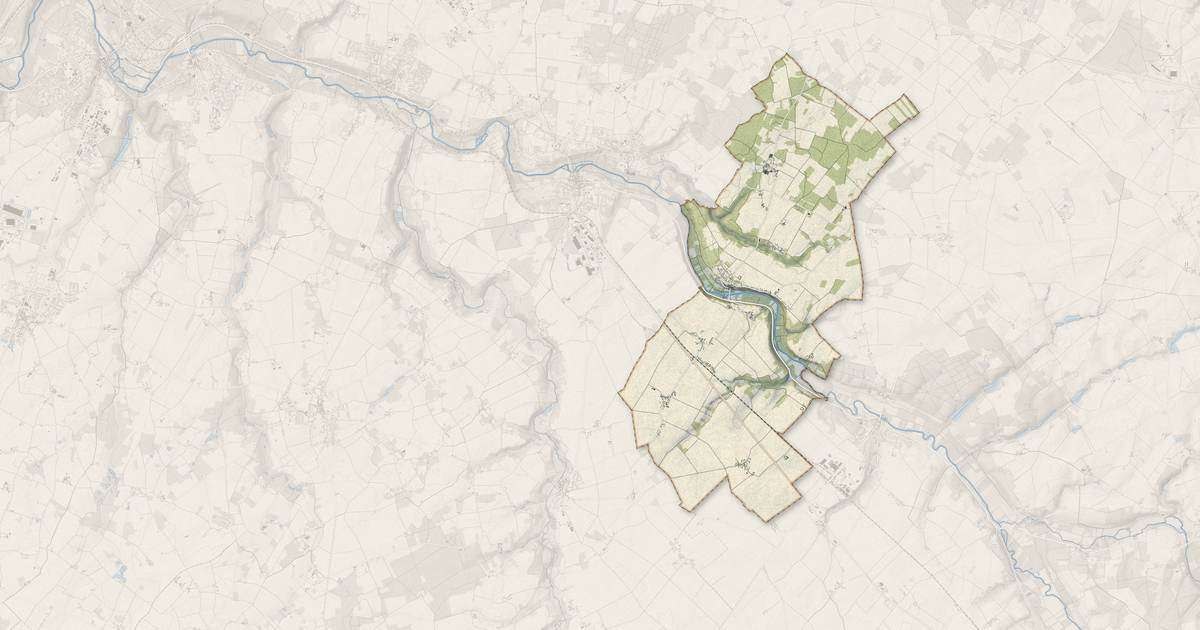 Portrait cartographique de Courçay : relief, eau, forêts, bâti et voies, calculés à partir des données de l'IGN