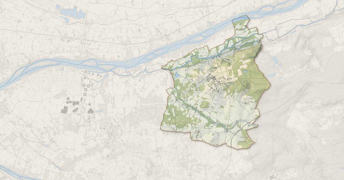 Portrait cartographique de Huismes : relief, eau, forêts, bâti et voies, calculés à partir des données de l'IGN