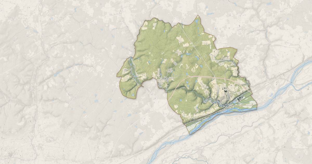 Portrait cartographique de Langeais : relief, eau, forêts, bâti et voies, calculés à partir des données de l'IGN