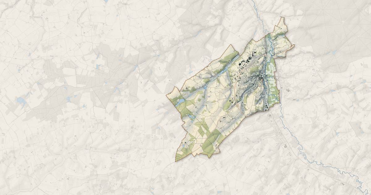 Portrait cartographique de Loches : relief, eau, forêts, bâti et voies, calculés à partir des données de l'IGN