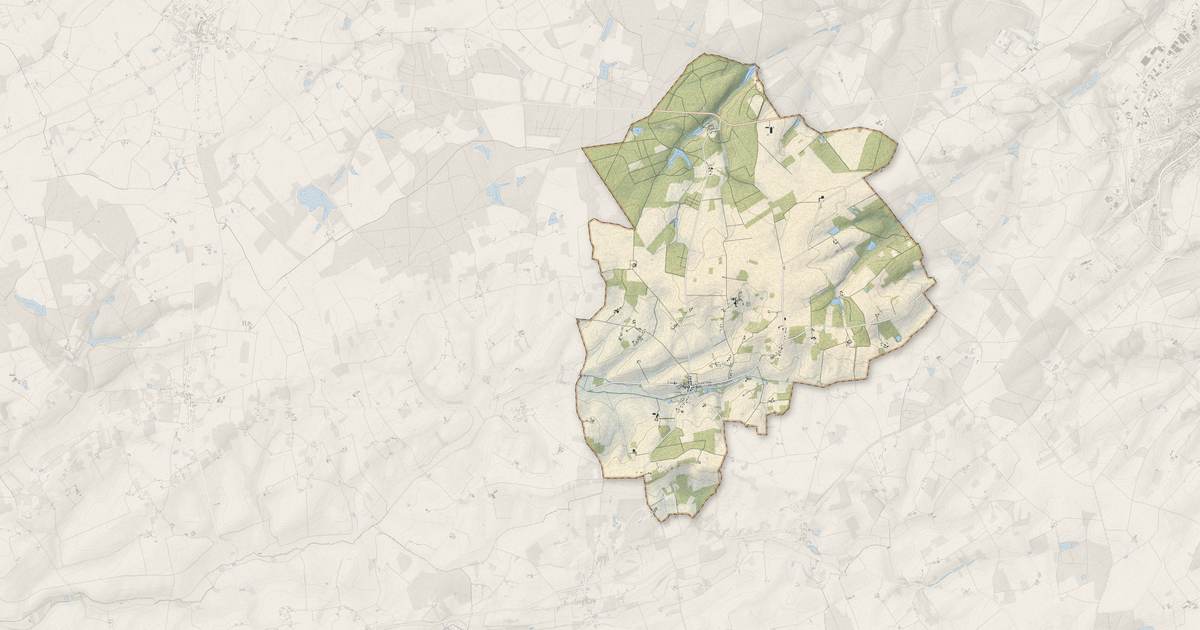 Portrait cartographique de Mouzay : relief, eau, forêts, bâti et voies, calculés à partir des données de l'IGN
