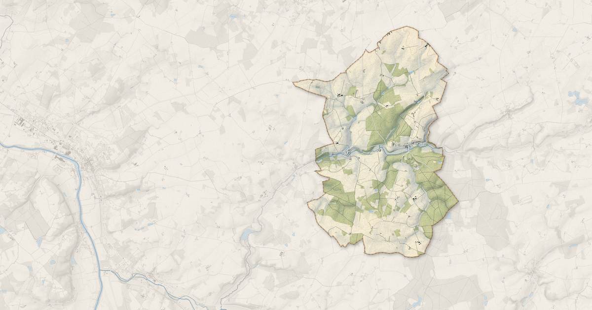 Portrait cartographique de Paulmy : relief, eau, forêts, bâti et voies, calculés à partir des données de l'IGN