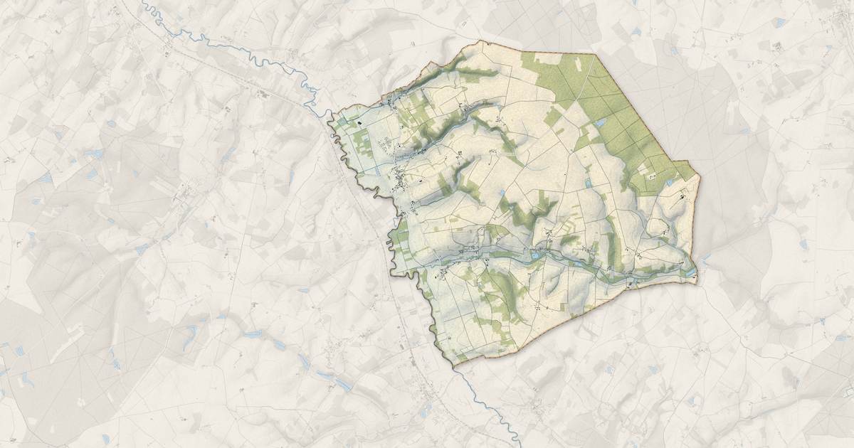 Portrait cartographique de Saint-Hippolyte : relief, eau, forêts, bâti et voies, calculés à partir des données de l'IGN