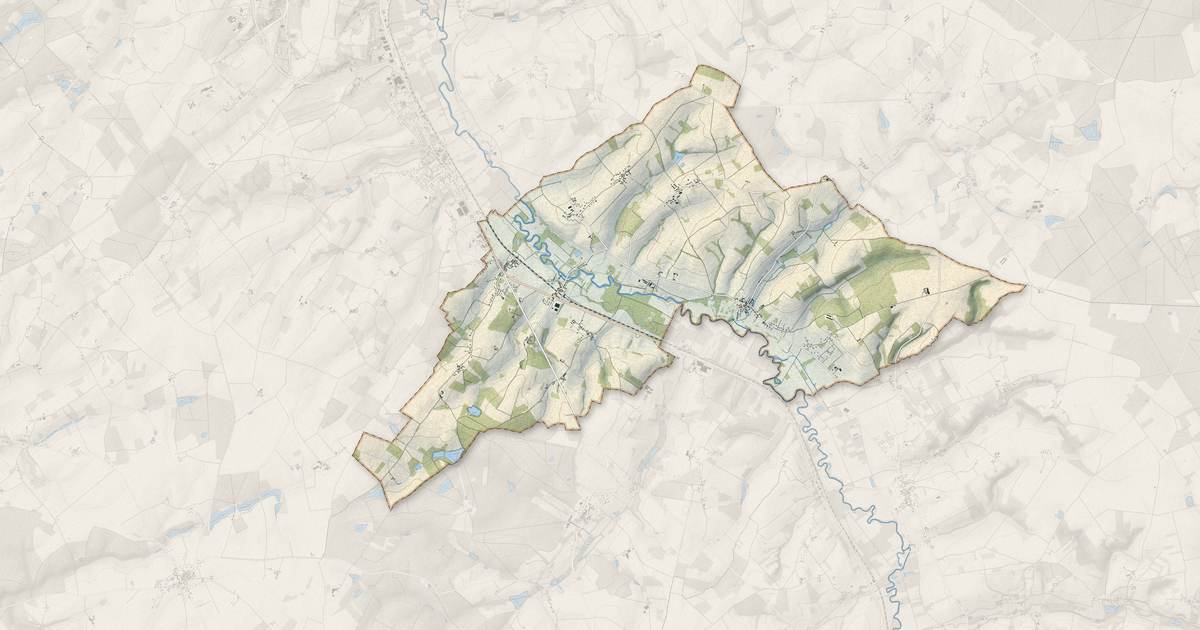 Portrait cartographique de Saint-Jean-Saint-Germain : relief, eau, forêts, bâti et voies, calculés à partir des données de l'IGN