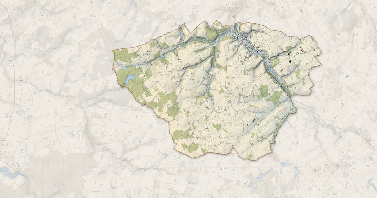 Portrait cartographique de Saint-Paterne-Racan : relief, eau, forêts, bâti et voies, calculés à partir des données de l'IGN
