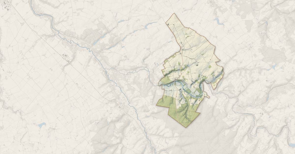 Portrait cartographique de Saint-Quentin-sur-Indrois : relief, eau, forêts, bâti et voies, calculés à partir des données de l'IGN