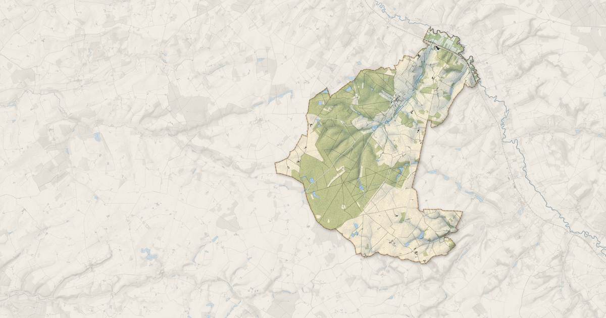 Portrait cartographique de Verneuil-sur-Indre : relief, eau, forêts, bâti et voies, calculés à partir des données de l'IGN