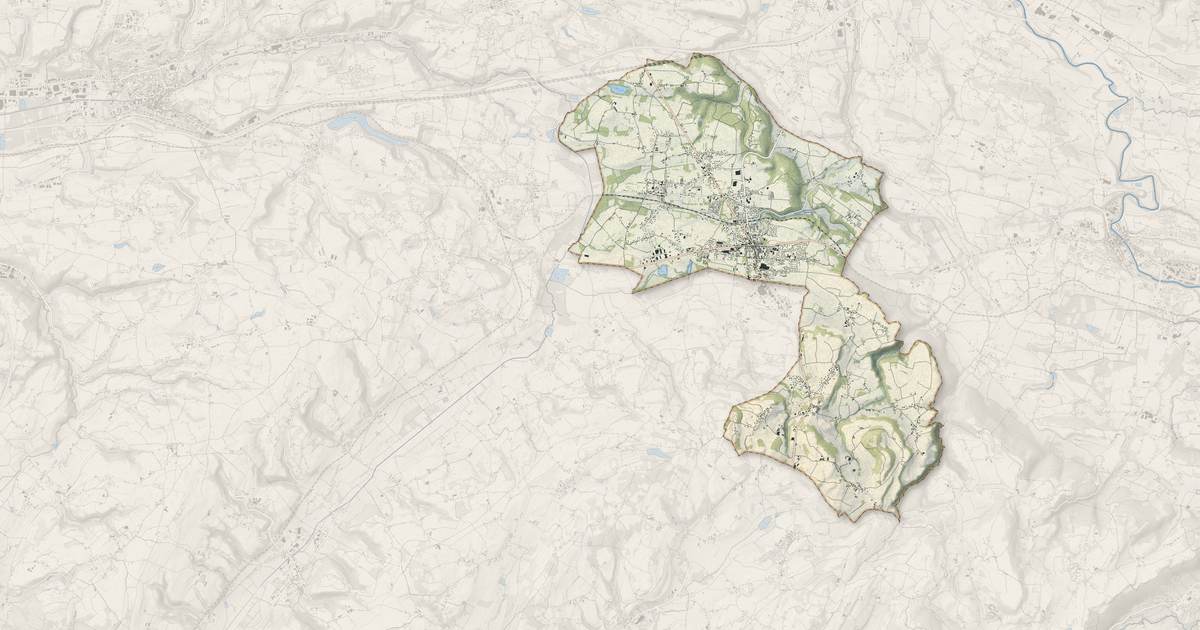 Portrait cartographique de Les Abrets en Dauphiné : relief, eau, forêts, bâti et voies, calculés à partir des données de l'IGN