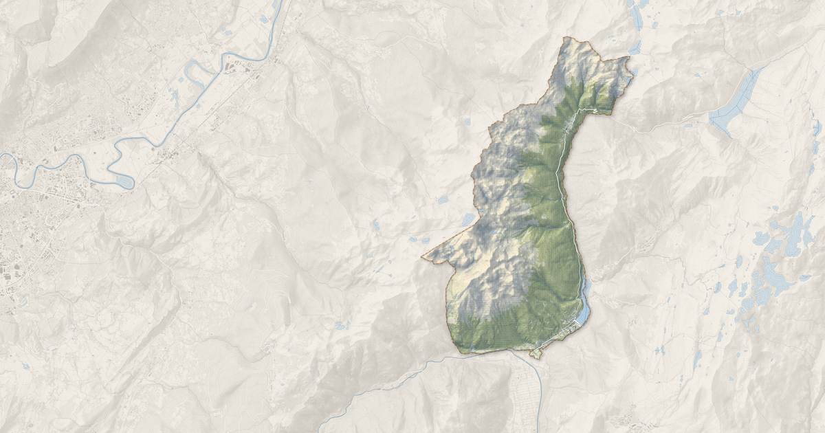 Portrait cartographique de Allemond : relief, eau, forêts, bâti et voies, calculés à partir des données de l'IGN