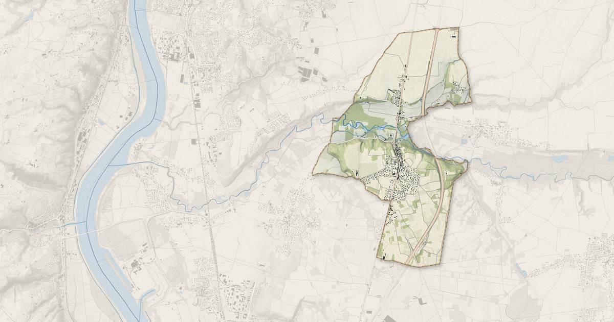 Portrait cartographique de Auberives-sur-Varèze : relief, eau, forêts, bâti et voies, calculés à partir des données de l'IGN