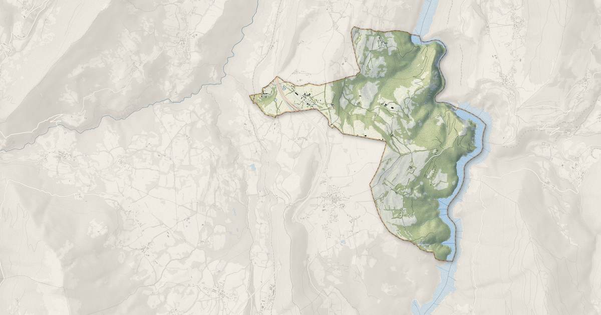 Portrait cartographique de Avignonet : relief, eau, forêts, bâti et voies, calculés à partir des données de l'IGN