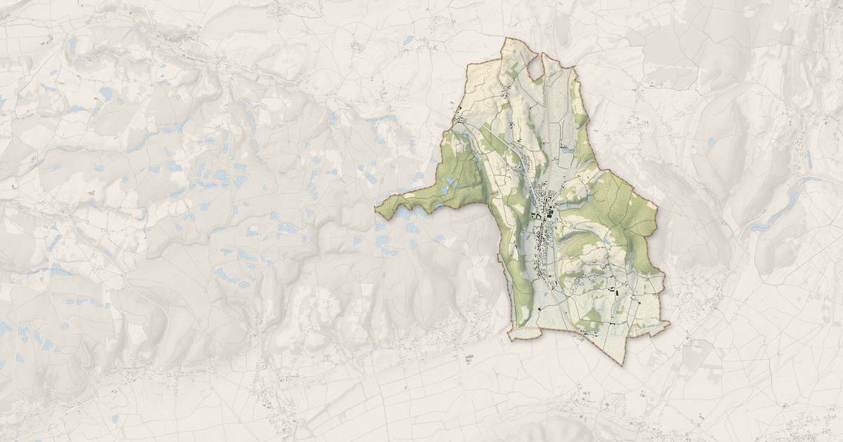 Portrait cartographique de Champier : relief, eau, forêts, bâti et voies, calculés à partir des données de l'IGN