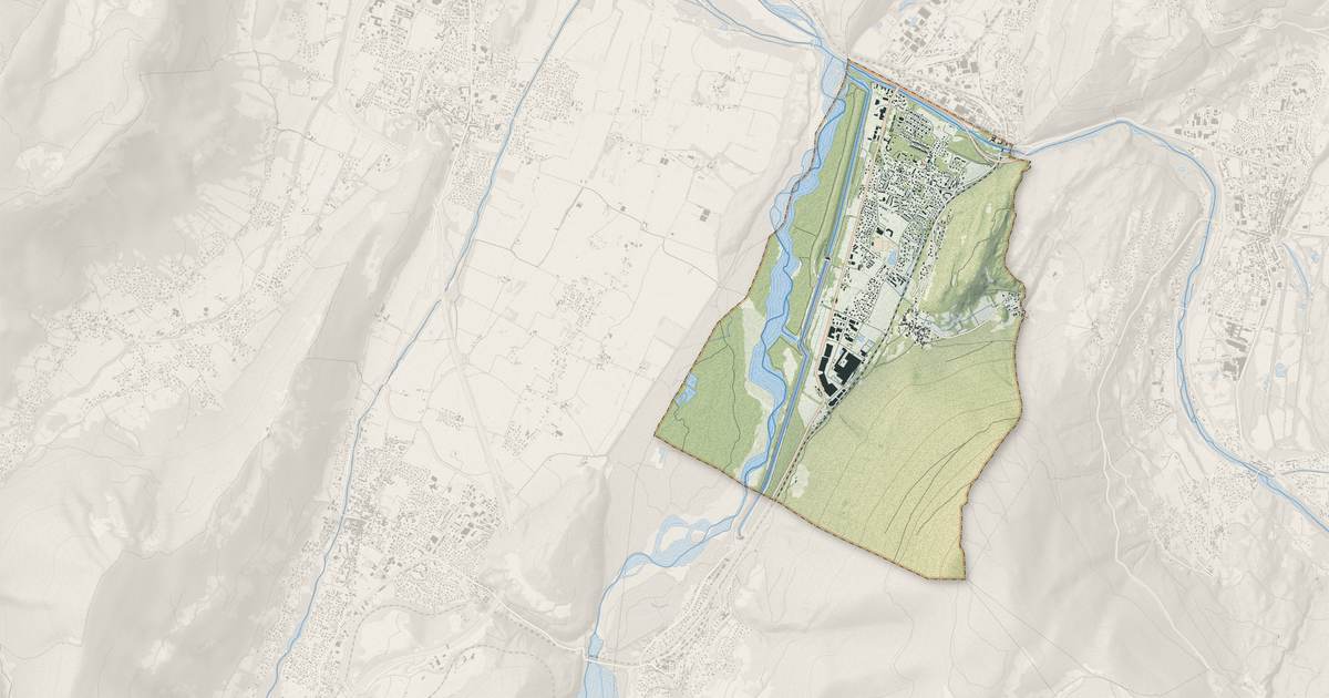 Portrait cartographique de Champ-sur-Drac : relief, eau, forêts, bâti et voies, calculés à partir des données de l'IGN