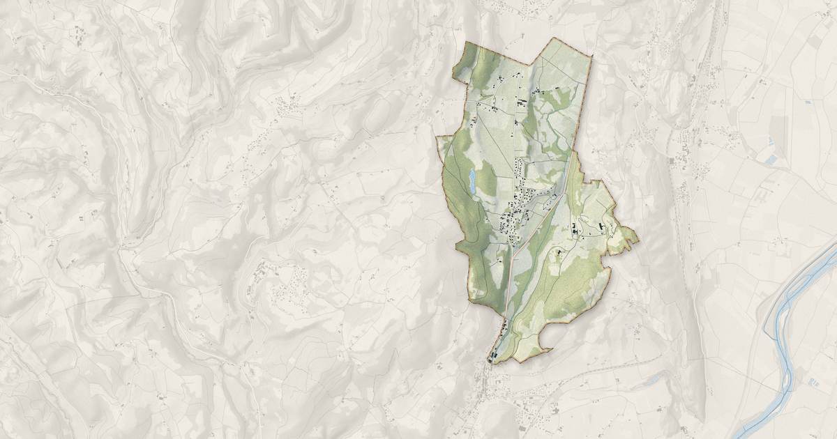 Portrait cartographique de Chantesse : relief, eau, forêts, bâti et voies, calculés à partir des données de l'IGN