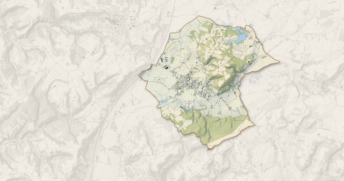 Portrait cartographique de Charantonnay : relief, eau, forêts, bâti et voies, calculés à partir des données de l'IGN