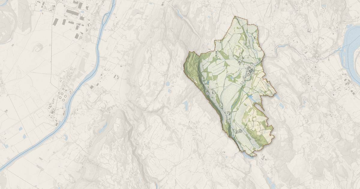 Portrait cartographique de Charette : relief, eau, forêts, bâti et voies, calculés à partir des données de l'IGN