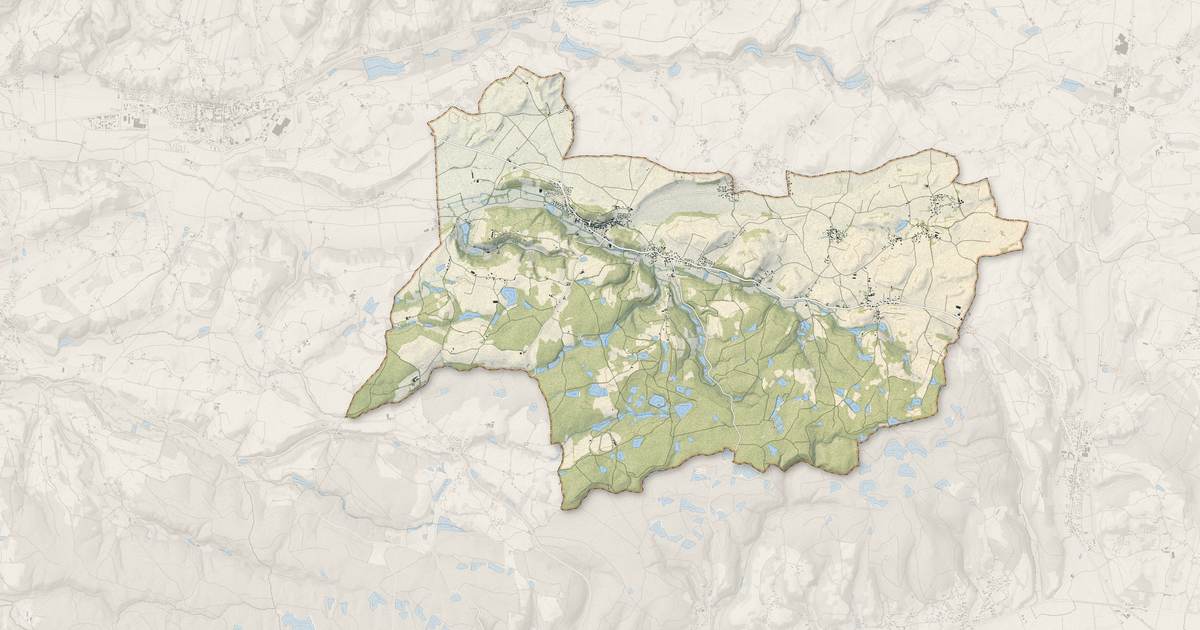 Portrait cartographique de Châtonnay : relief, eau, forêts, bâti et voies, calculés à partir des données de l'IGN