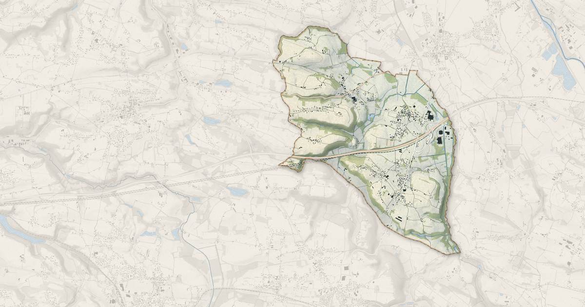 Portrait cartographique de Chimilin : relief, eau, forêts, bâti et voies, calculés à partir des données de l'IGN