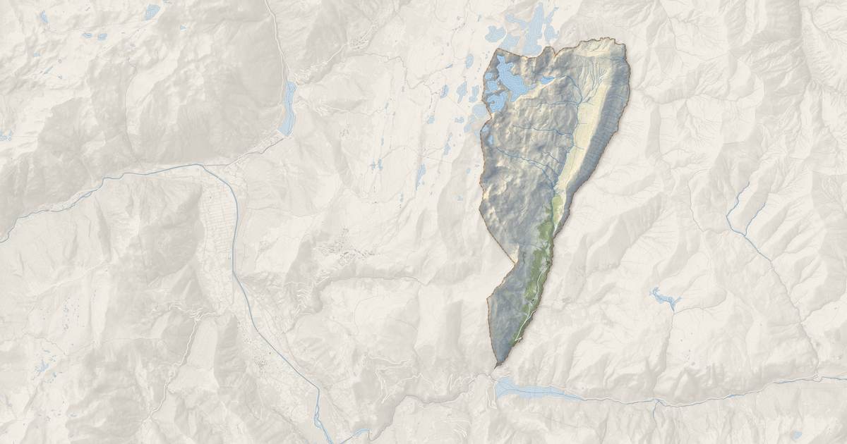 Portrait cartographique de Clavans-en-Haut-Oisans : relief, eau, forêts, bâti et voies, calculés à partir des données de l'IGN