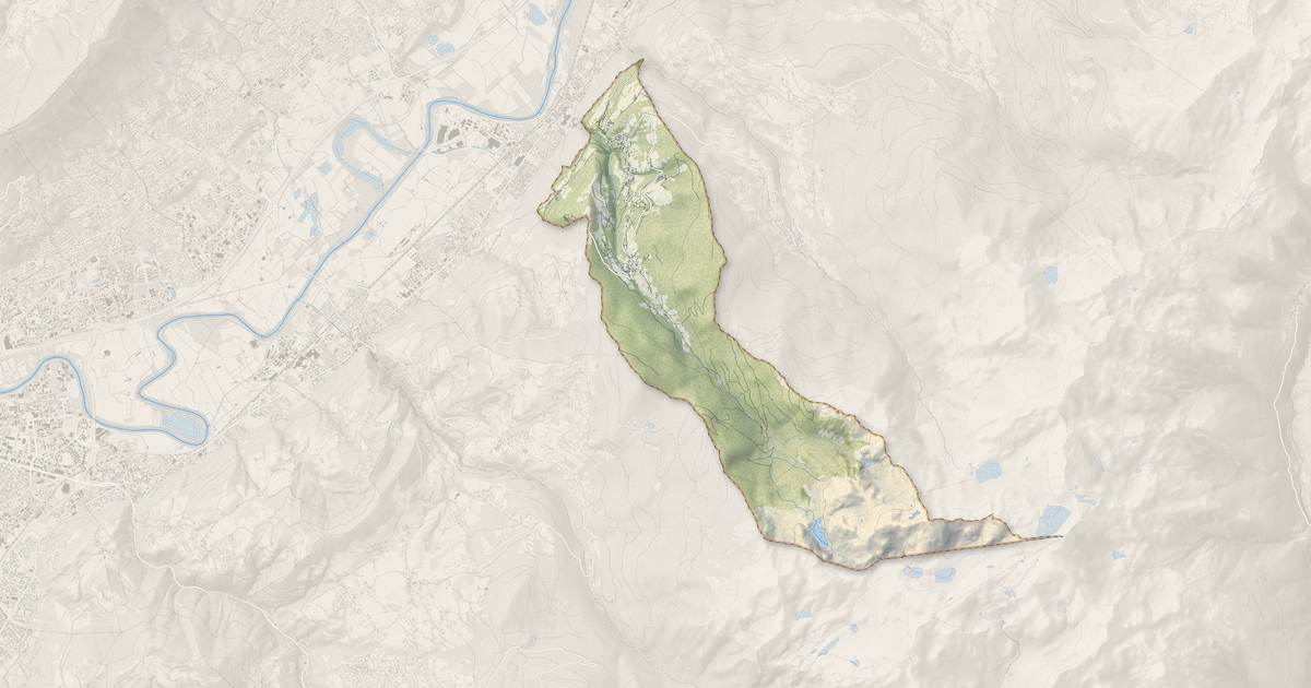 Portrait cartographique de La Combe-de-Lancey : relief, eau, forêts, bâti et voies, calculés à partir des données de l'IGN