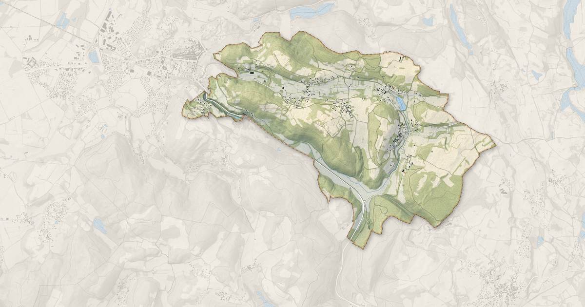 Portrait cartographique de Dizimieu : relief, eau, forêts, bâti et voies, calculés à partir des données de l'IGN