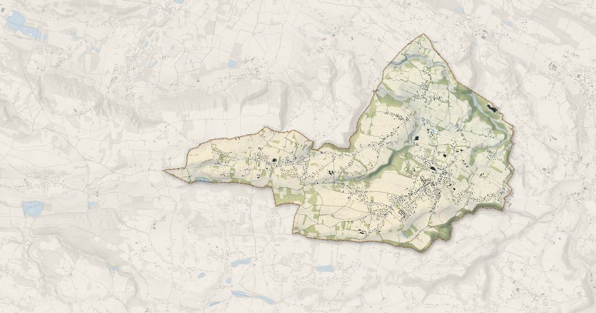Portrait cartographique de Dolomieu : relief, eau, forêts, bâti et voies, calculés à partir des données de l'IGN