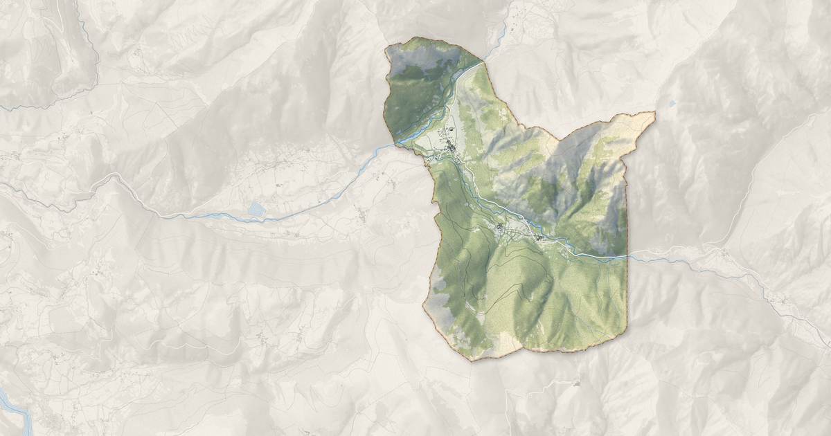 Portrait cartographique de Entraigues : relief, eau, forêts, bâti et voies, calculés à partir des données de l'IGN