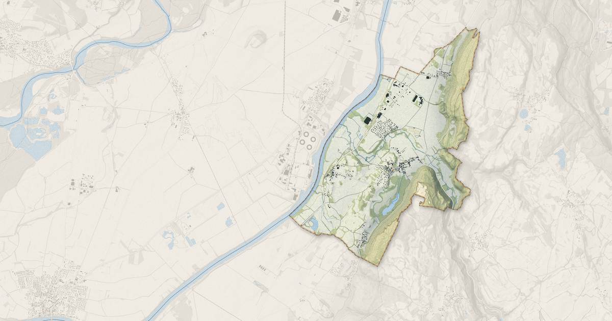 Portrait cartographique de Hières-sur-Amby : relief, eau, forêts, bâti et voies, calculés à partir des données de l'IGN