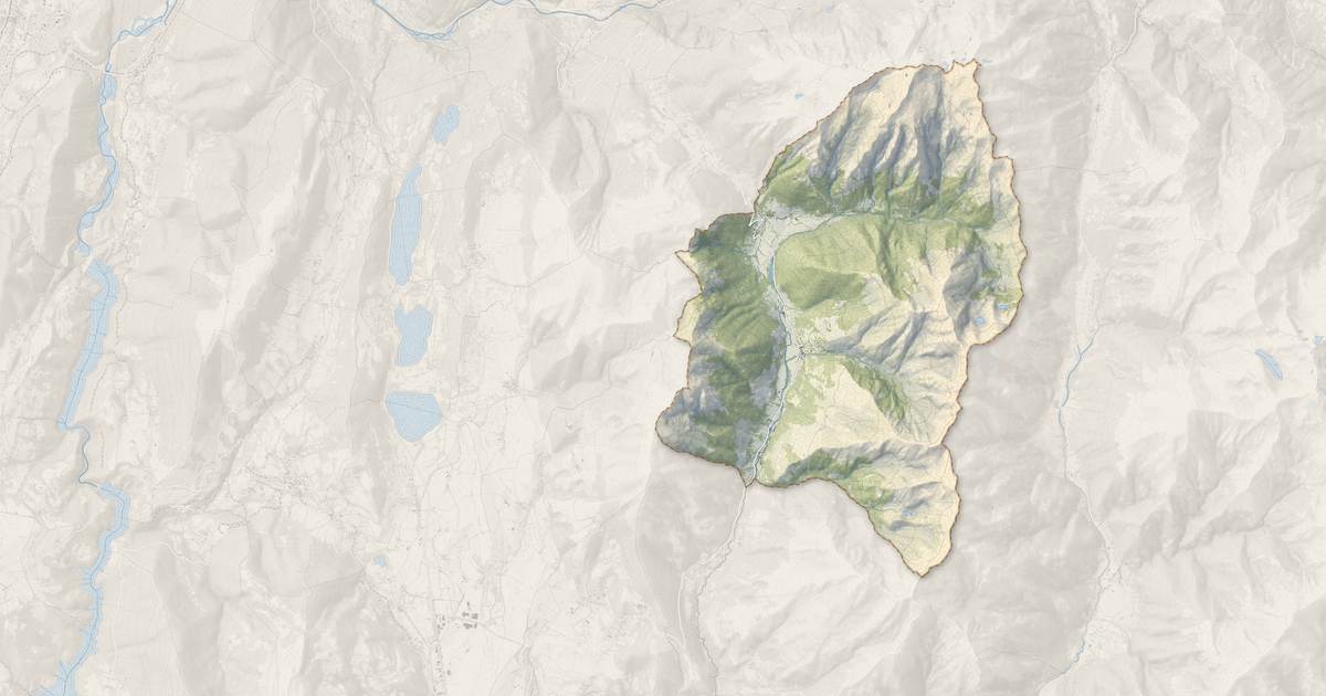 Portrait cartographique de Lavaldens : relief, eau, forêts, bâti et voies, calculés à partir des données de l'IGN
