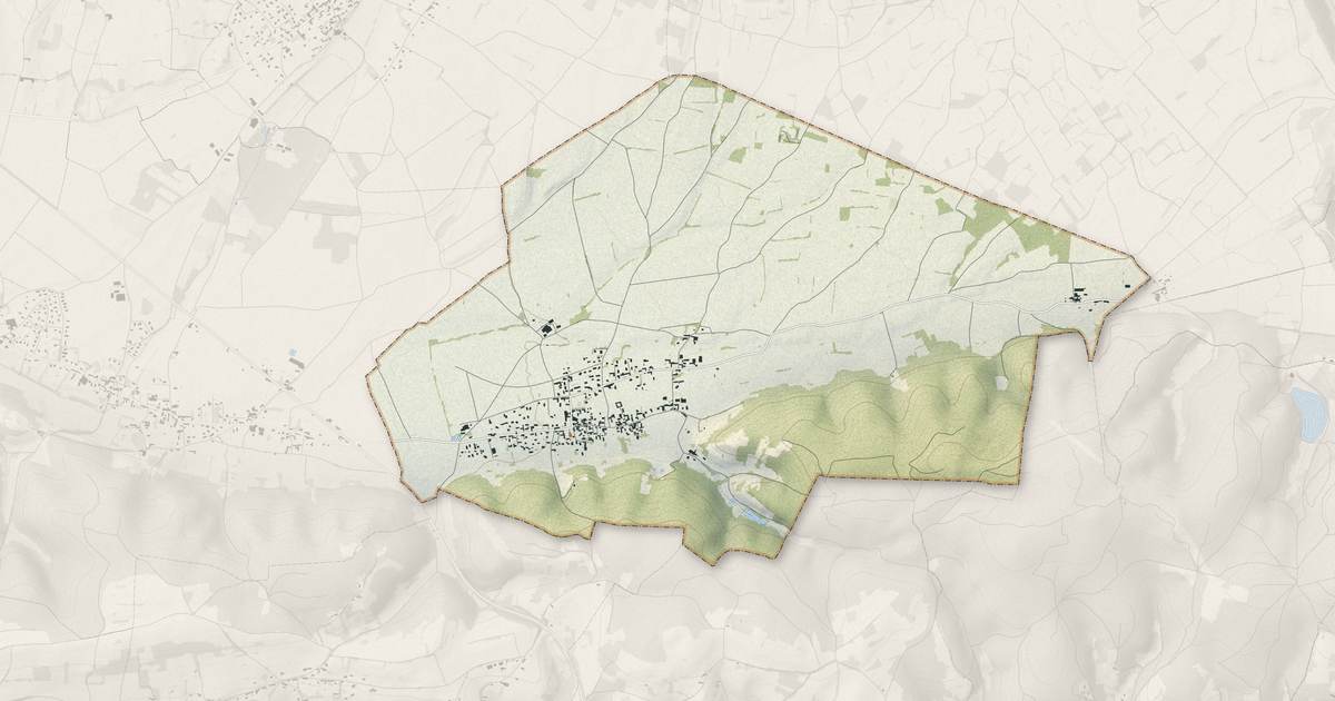 Portrait cartographique de Longechenal : relief, eau, forêts, bâti et voies, calculés à partir des données de l'IGN