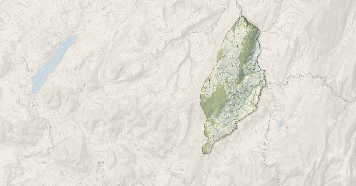 Portrait cartographique de Miribel-les-Échelles : relief, eau, forêts, bâti et voies, calculés à partir des données de l'IGN