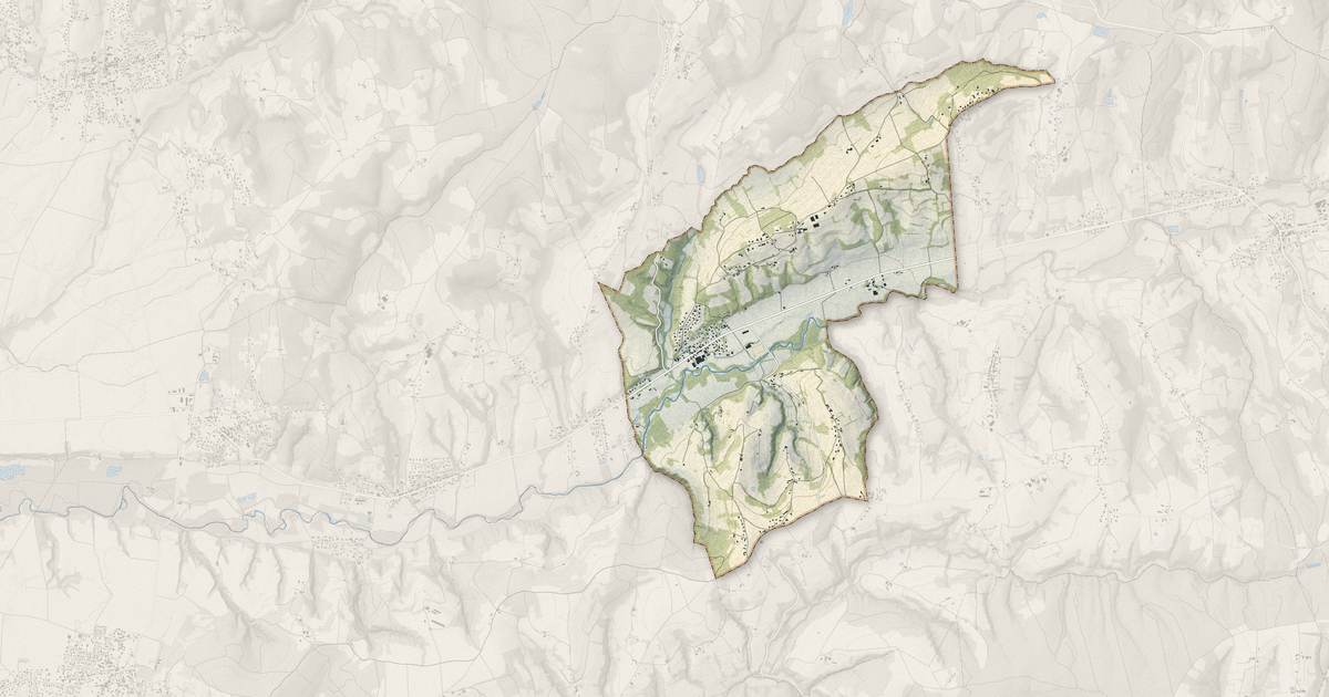 Portrait cartographique de Monsteroux-Milieu : relief, eau, forêts, bâti et voies, calculés à partir des données de l'IGN