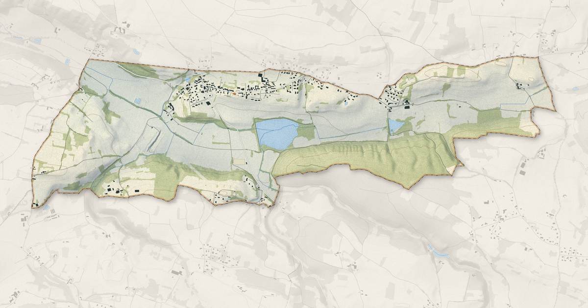 Portrait cartographique de Montcarra : relief, eau, forêts, bâti et voies, calculés à partir des données de l'IGN
