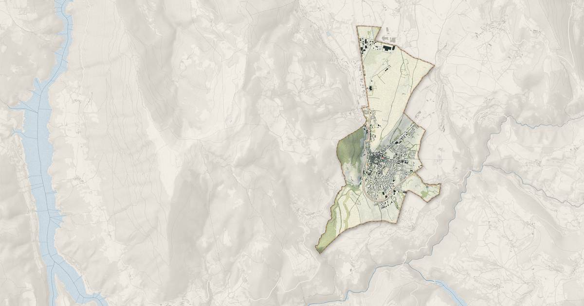 Portrait cartographique de La Mure : relief, eau, forêts, bâti et voies, calculés à partir des données de l'IGN