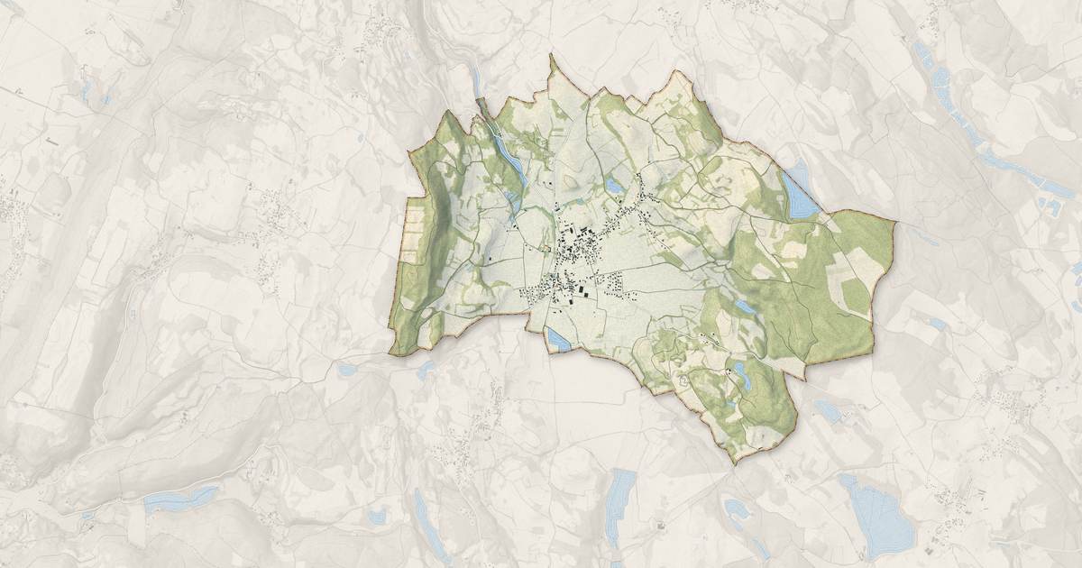 Portrait cartographique de Optevoz : relief, eau, forêts, bâti et voies, calculés à partir des données de l'IGN