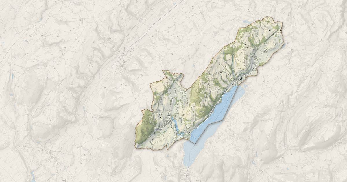 Portrait cartographique de Villages du Lac de Paladru : relief, eau, forêts, bâti et voies, calculés à partir des données de l'IGN