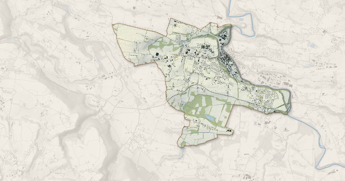 Portrait cartographique de Le Pont-de-Beauvoisin : relief, eau, forêts, bâti et voies, calculés à partir des données de l'IGN