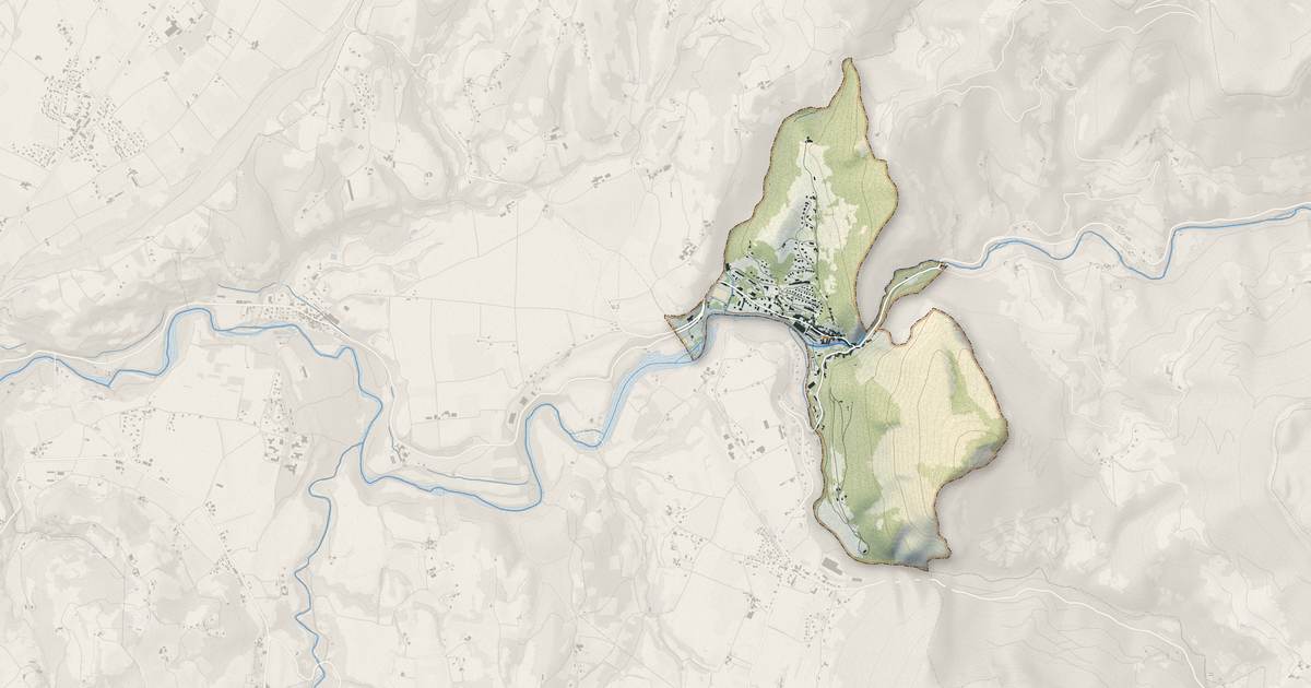 Portrait cartographique de Pont-en-Royans : relief, eau, forêts, bâti et voies, calculés à partir des données de l'IGN