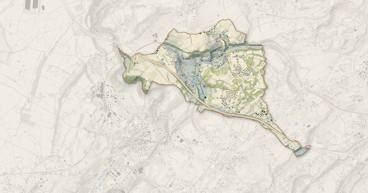 Portrait cartographique de Réaumont : relief, eau, forêts, bâti et voies, calculés à partir des données de l'IGN