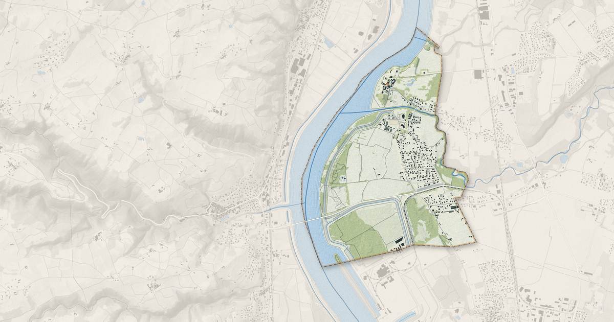 Portrait cartographique de Saint-Alban-du-Rhône : relief, eau, forêts, bâti et voies, calculés à partir des données de l'IGN