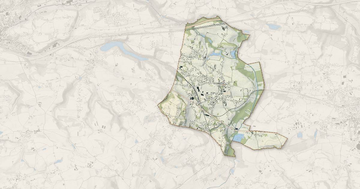 Portrait cartographique de Saint-André-le-Gaz : relief, eau, forêts, bâti et voies, calculés à partir des données de l'IGN