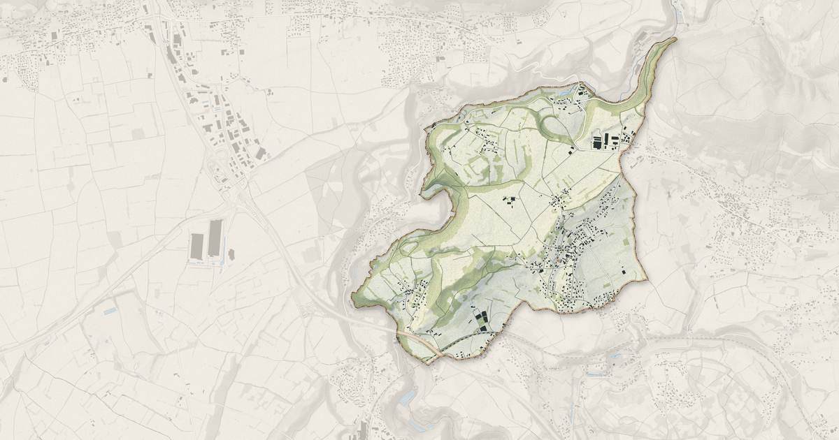 Portrait cartographique de Saint-Blaise-du-Buis : relief, eau, forêts, bâti et voies, calculés à partir des données de l'IGN