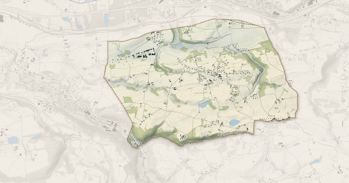 Portrait cartographique de Sainte-Blandine : relief, eau, forêts, bâti et voies, calculés à partir des données de l'IGN