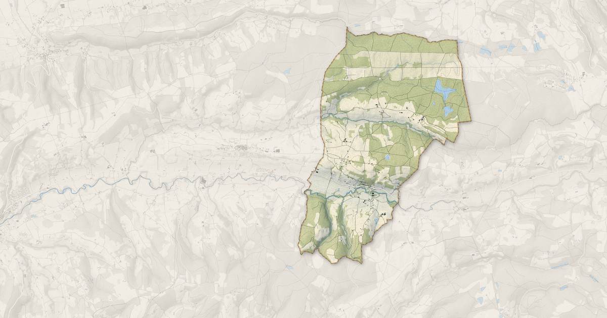 Portrait cartographique de Saint-Clair-sur-Galaure : relief, eau, forêts, bâti et voies, calculés à partir des données de l'IGN
