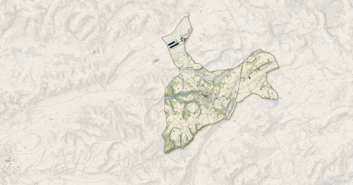 Portrait cartographique de Saint-Georges-d'Espéranche : relief, eau, forêts, bâti et voies, calculés à partir des données de l'IGN