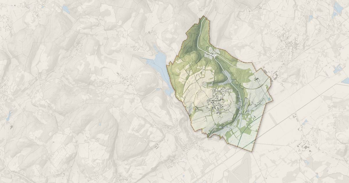 Portrait cartographique de Saint-Hilaire-de-Brens : relief, eau, forêts, bâti et voies, calculés à partir des données de l'IGN