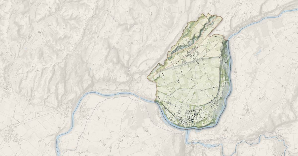 Portrait cartographique de Saint-Hilaire-du-Rosier : relief, eau, forêts, bâti et voies, calculés à partir des données de l'IGN