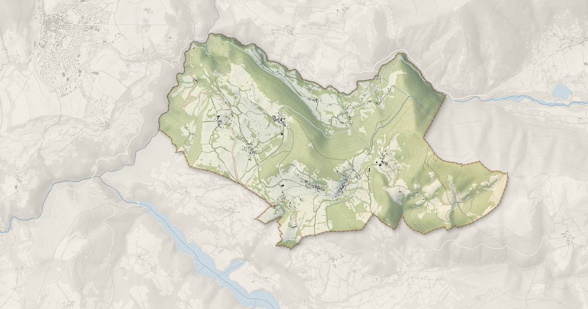 Portrait cartographique de Saint-Laurent-en-Beaumont : relief, eau, forêts, bâti et voies, calculés à partir des données de l'IGN